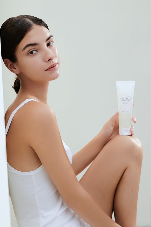 Espuma Limpiadora Gel Skin1004 Iluminadora x 125 ml