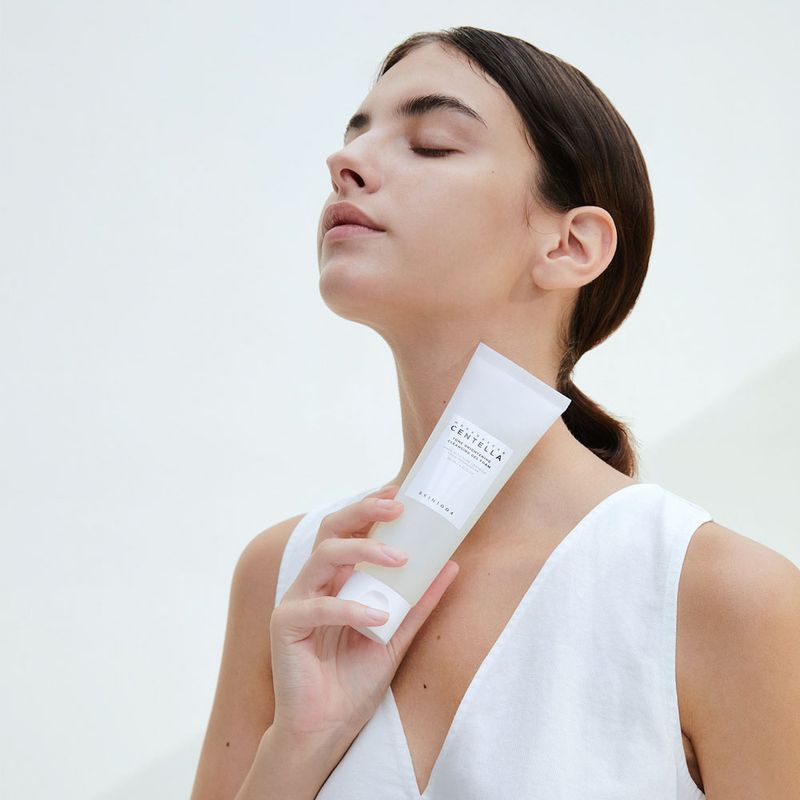 espuma-limpiadora-gel-skin1004-iluminadora-x-125-ml